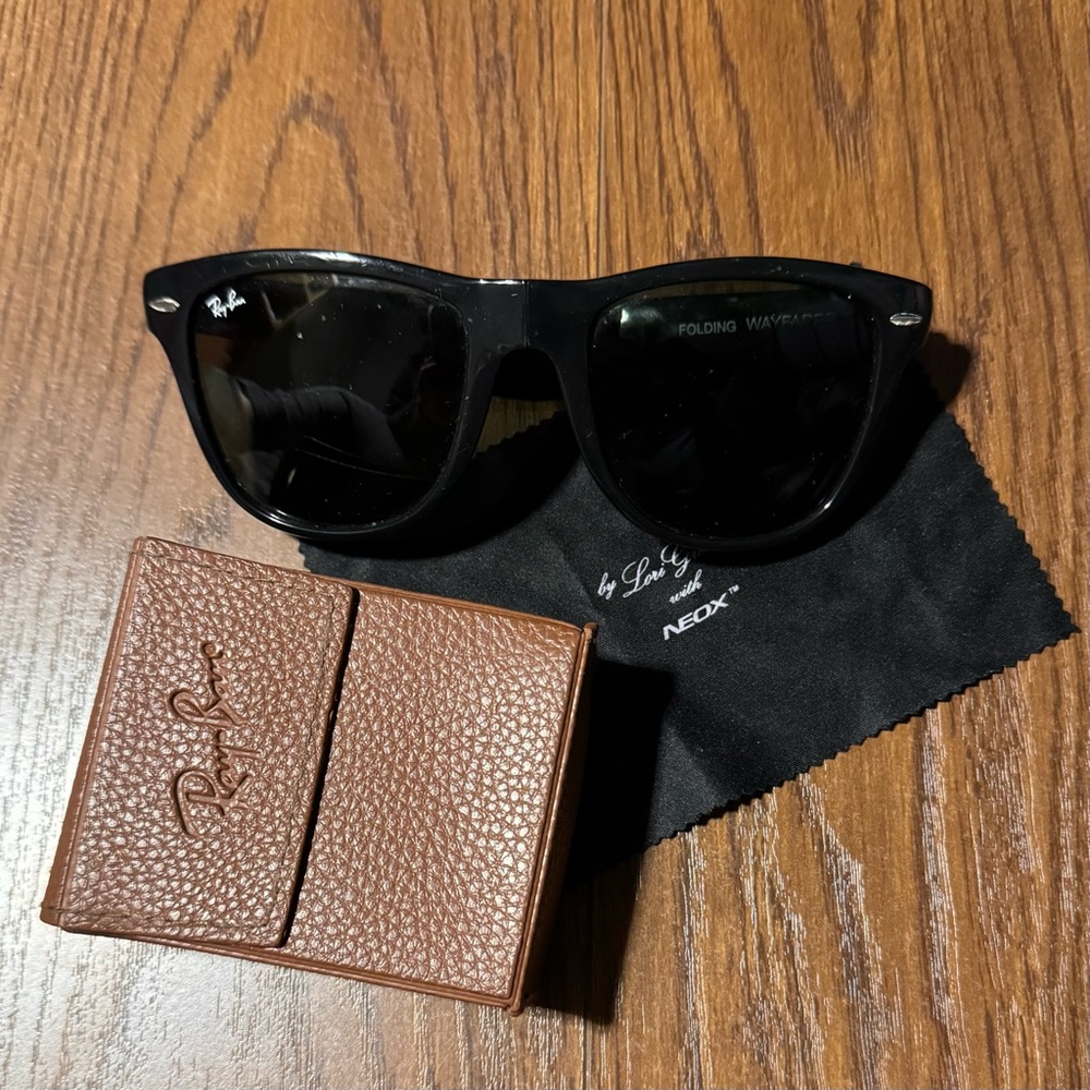 Ray-Ban Foldable Black Sunglasses with Brown Leather Case - Picture 9 of 14